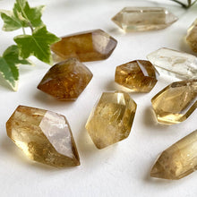 Ladda upp bild till gallerivisning, Naturlig citrin DT