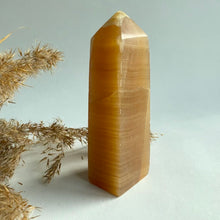 Load image into Gallery viewer, Honey Calcite Tower