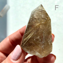 Ladda upp bild till gallerivisning, Rutilerad kvartskristallpunkt