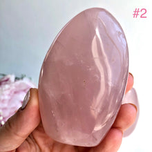Ladda upp bild till gallerivisning, Rosenkvarts stående friform 9 cm