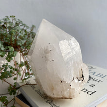 Load image into Gallery viewer, Candle Quartz Natural Point XL #2