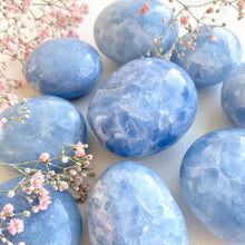 Load image into Gallery viewer, Blue Calcite Touchstone