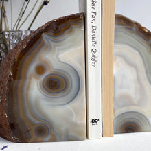 Load image into Gallery viewer, Agate Book Holders #6