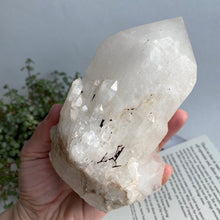 Load image into Gallery viewer, Candle Quartz Natural Point XL #4