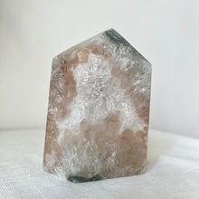Load image into Gallery viewer, Agate Druzy Tower 1385g
