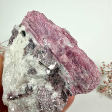 Ladda upp bild till gallerivisning, Rosa turmalin #6
