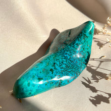 Load image into Gallery viewer, Shattuckite #5
