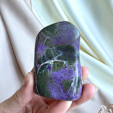 Load image into Gallery viewer, Stichtite #4
