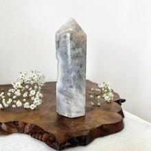 Load image into Gallery viewer, Agate Druzy Tower 546g
