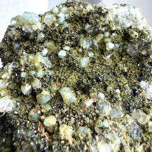 Ladda upp bild till gallerivisning, Epidote Specimen
