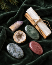 Load image into Gallery viewer, Crystal Advent Calendar - Limited edition 2026
