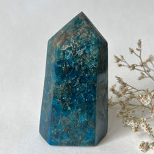 Load image into Gallery viewer, Blue Apatite Tower
