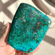 Load image into Gallery viewer, Shattuckite #1
