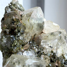 Ladda upp bild till gallerivisning, Epidote with Quartz Specimen
