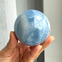 Ladda upp bild till gallerivisning, Blue Calcite Sphere #1
