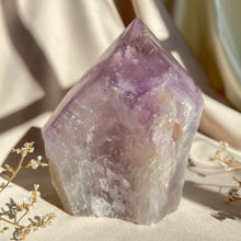 Load image into Gallery viewer, Amethyst Point Large

