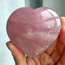 Ladda upp bild till gallerivisning, Gemmy Rose Quartz Heart (Outlet)
