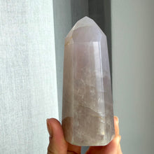 Ladda upp bild till gallerivisning, Blue Rose Quartz Tower
