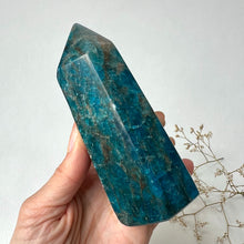 Load image into Gallery viewer, Blue Apatite Tower
