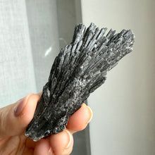 Load image into Gallery viewer, Black Kyanite #5
