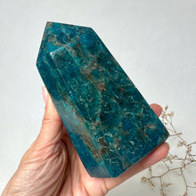 Load image into Gallery viewer, Blue Apatite Tower
