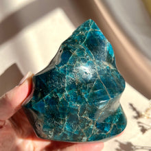 Load image into Gallery viewer, Blue Apatite Flame #4

