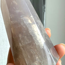 Ladda upp bild till gallerivisning, Blue Rose Quartz Tower
