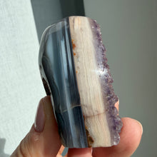 Ladda upp bild till gallerivisning, Rainbow Amethyst Druzy #94
