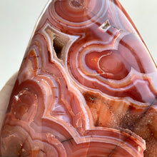 Load image into Gallery viewer, Natural Banded Agate, 907g
