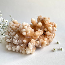 Load image into Gallery viewer, Aragonite cluster, 886g
