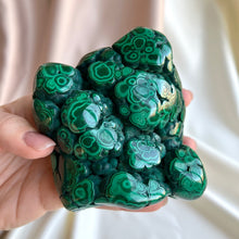 Load image into Gallery viewer, Fancy Pattern Malachite, Large
