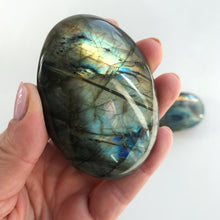 Load image into Gallery viewer, Flashy Labradorite Touch Stone
