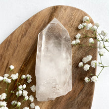 Load image into Gallery viewer, Himalaya Quartz Point XL
