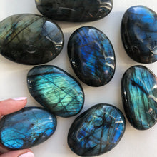 Load image into Gallery viewer, Flashy Labradorite Touch Stone
