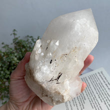 Load image into Gallery viewer, Candle Quartz Natural Point XL #4
